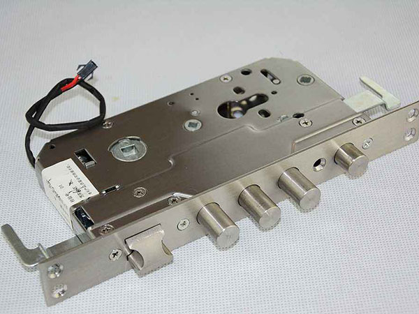 沭陽(yáng)汽車開(kāi)鎖電話(專業(yè)開(kāi)汽車鎖電話)